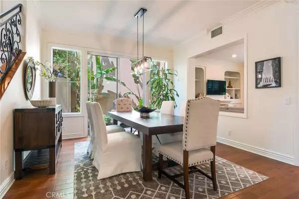 Tustin, CA 92782,2515 Lewis DR