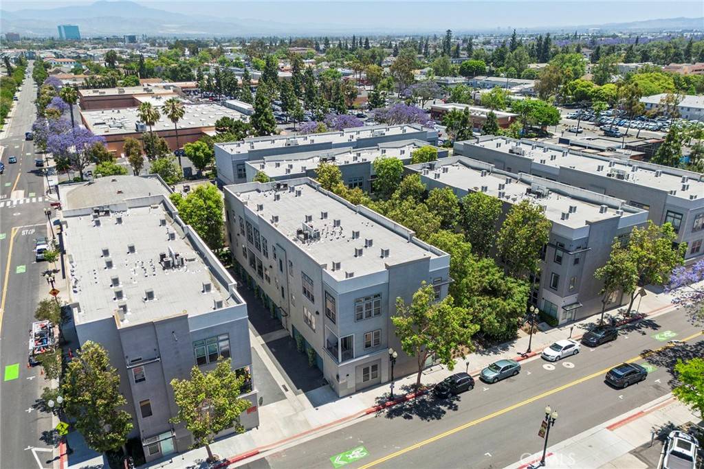 Santa Ana, CA 92701,253 N Bush ST