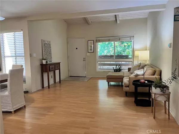 Long Beach, CA 90807,3719 Country Club DR #8