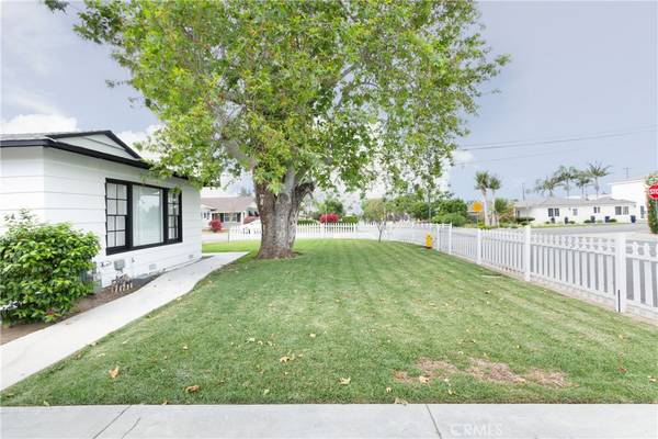 Tustin, CA 92780,12842 Elizabeth WAY