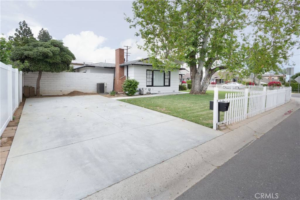 Tustin, CA 92780,12842 Elizabeth WAY