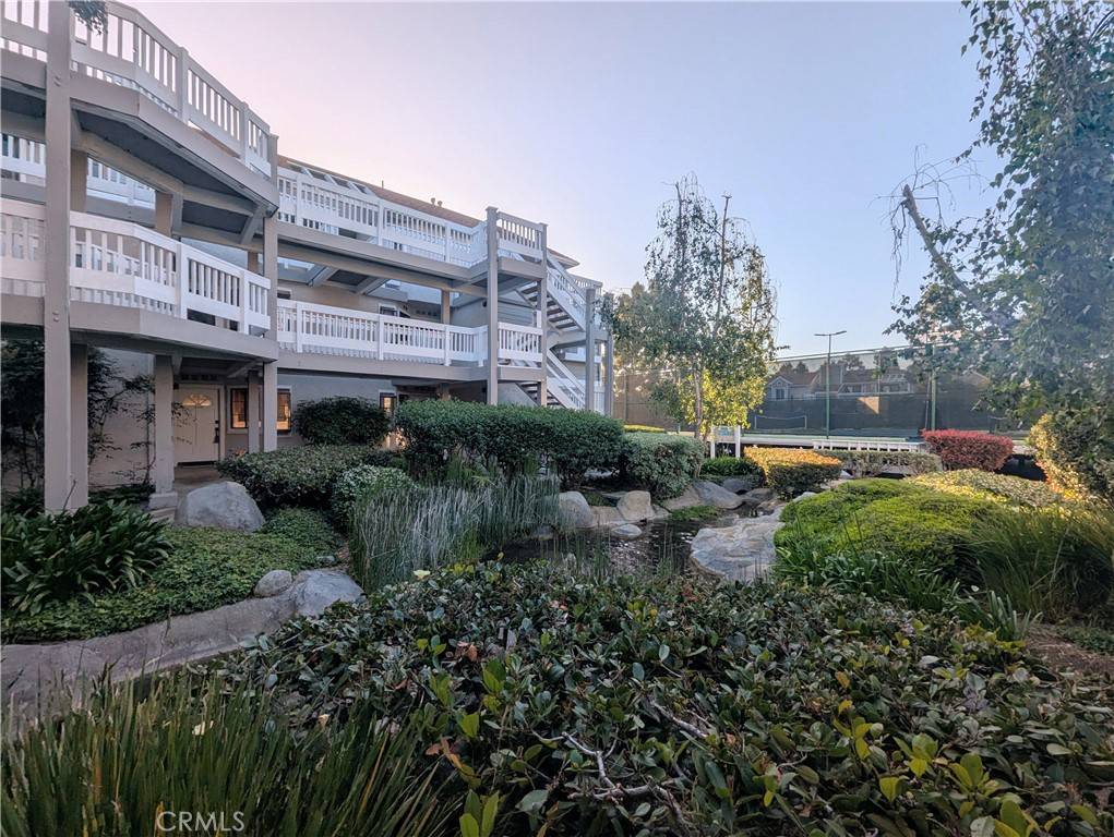 Huntington Beach, CA 92649,4682 Warner AVE #B102