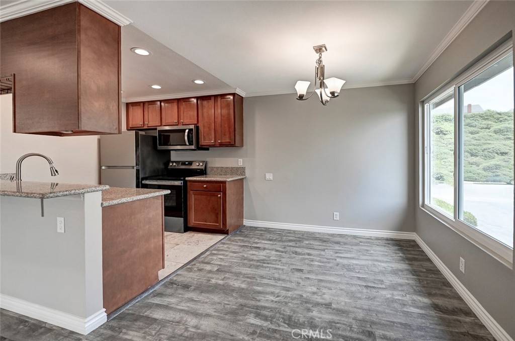 Lake Forest, CA 92630,21981 Rimhurst DR #154