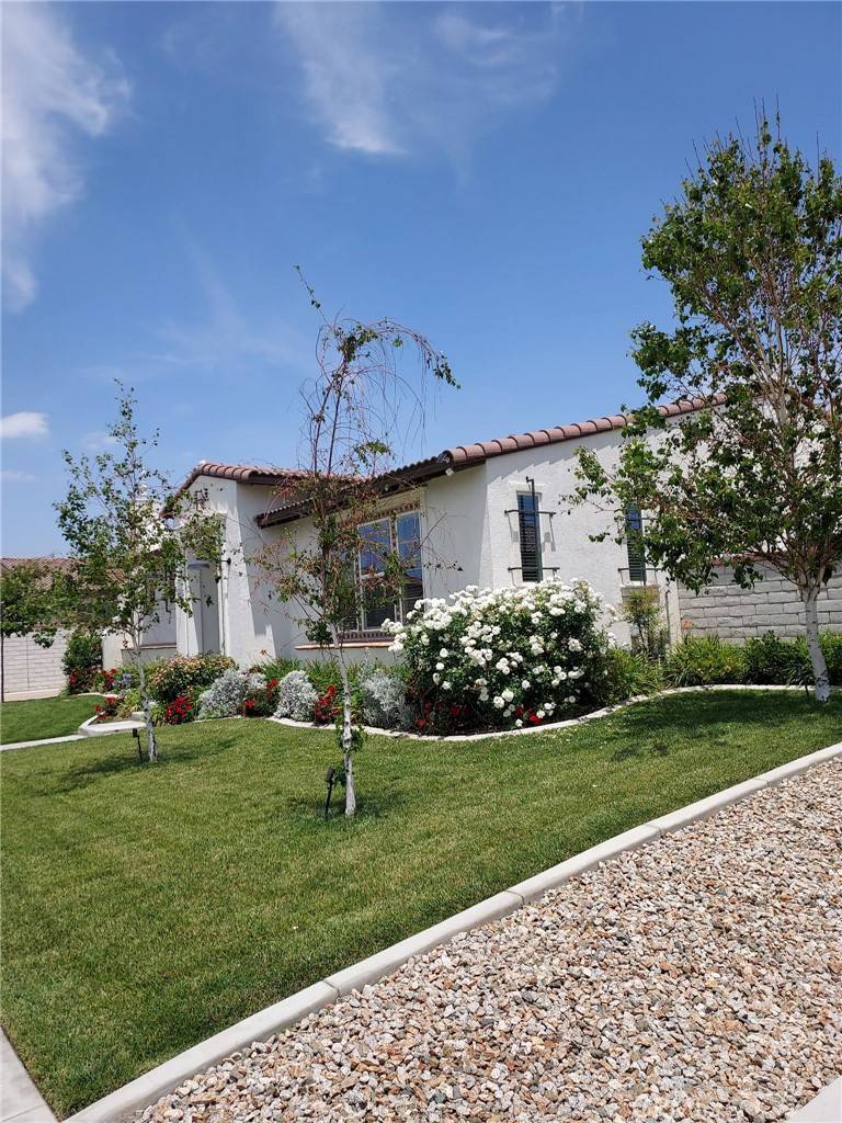 Ontario, CA 91761,4511 S. Luna Privado