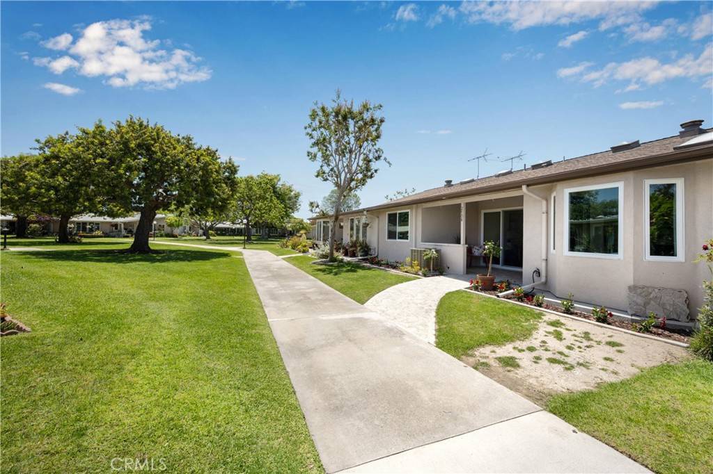 1540 Northwood RD #270E, Seal Beach, CA 90740