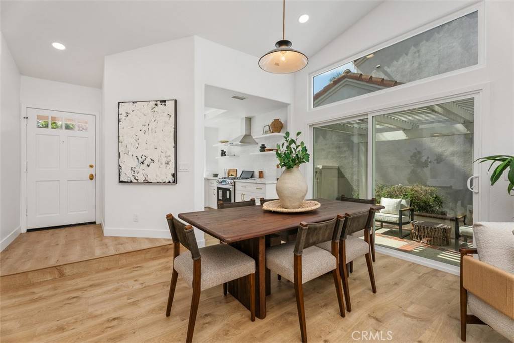 Irvine, CA 92614,8 Galanto