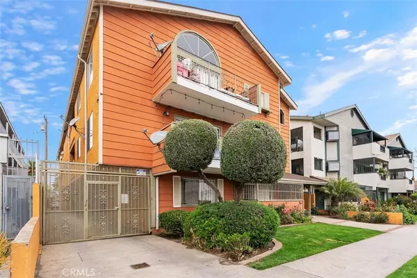 Long Beach, CA 90804,1061 Dawson AVE