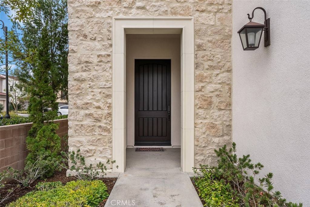 Irvine, CA 92602,201 Fiore