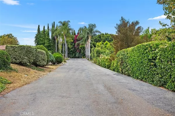 Yorba Linda, CA 92886,5245 Grandview AVE
