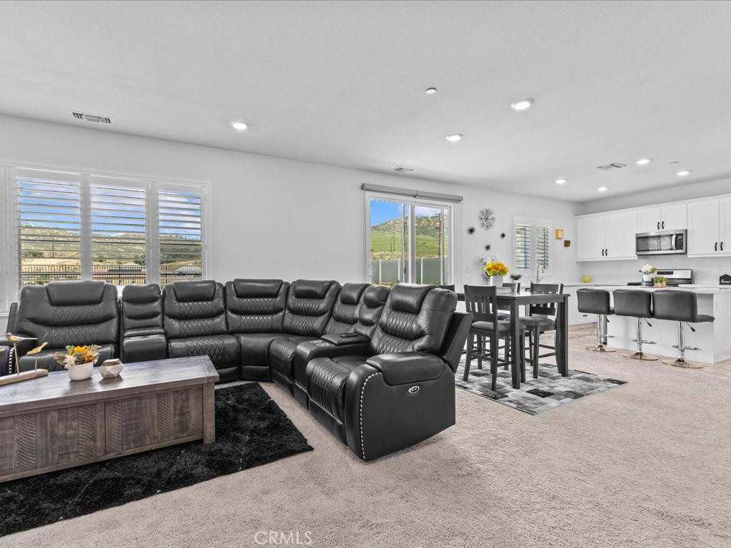 Riverside, CA 92507,21300 Telegraph RD