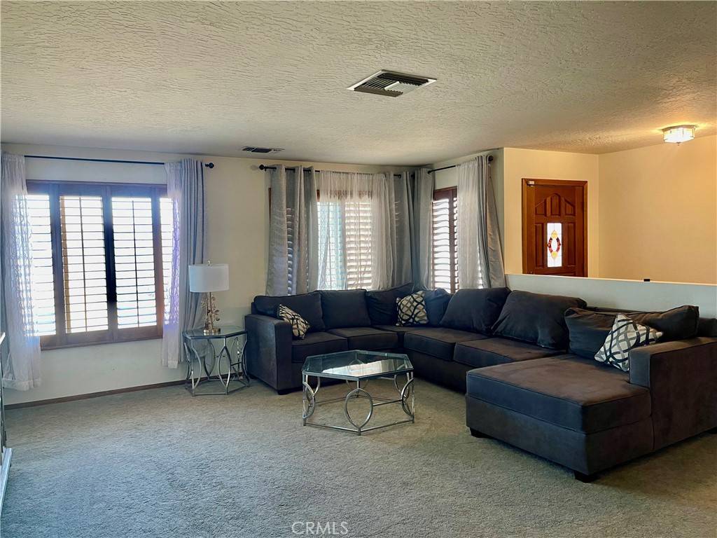 Hesperia, CA 92345,8127 Kingston AVE