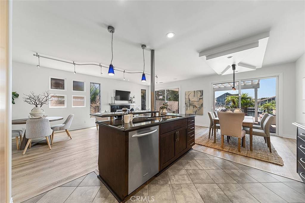 Huntington Beach, CA 92649,3496 Windspun