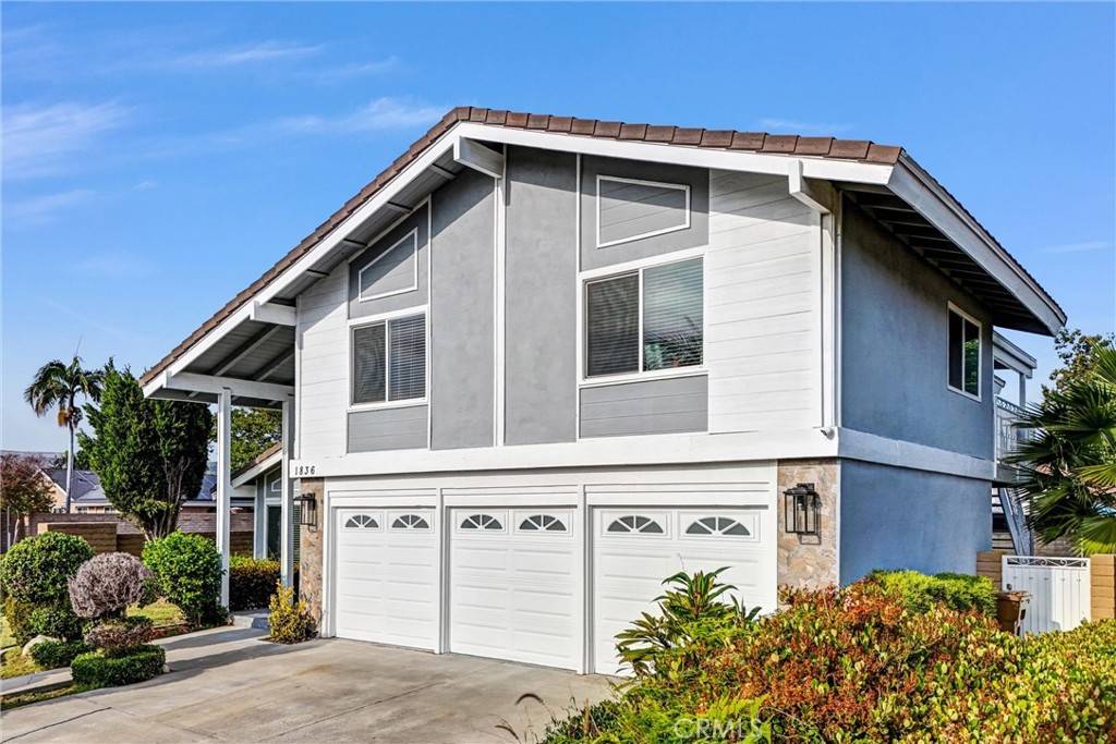 Placentia, CA 92870,1836 Macinnes PL