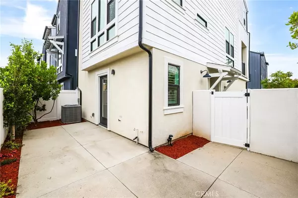 Costa Mesa, CA 92627,536 Caleigh LN