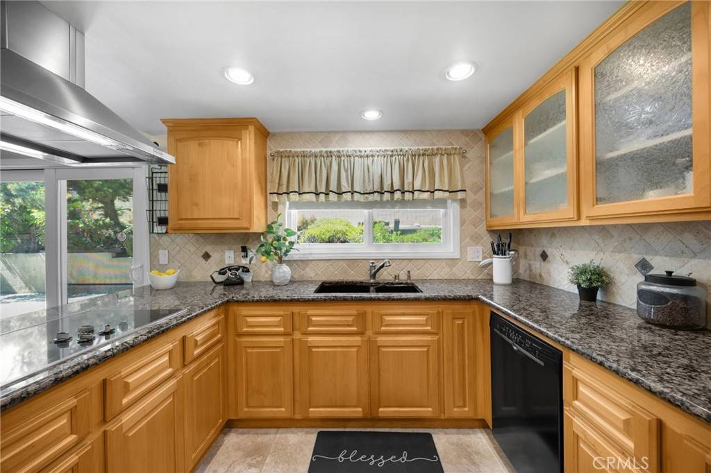 Placentia, CA 92870,419 Clairmont AVE