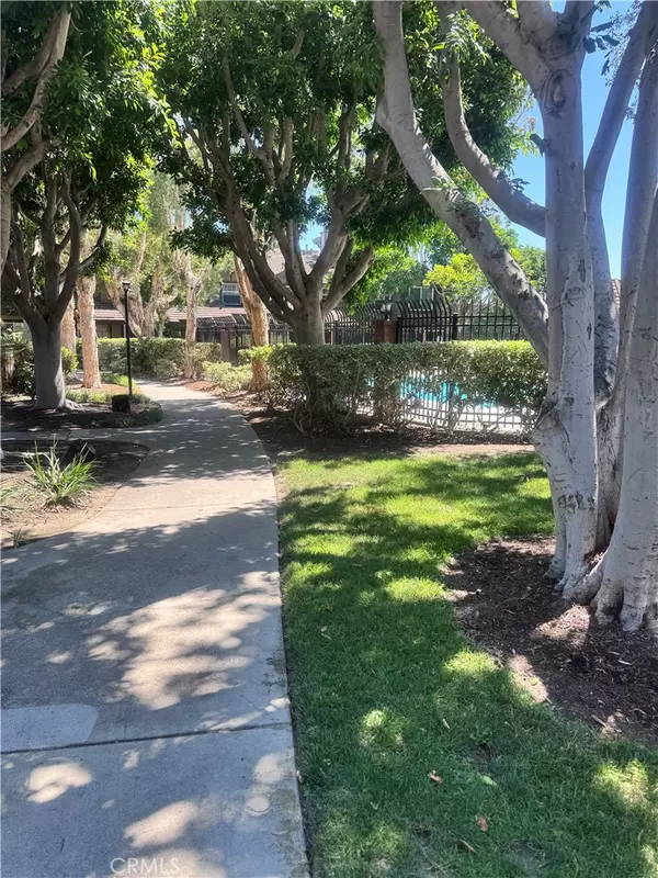 Anaheim, CA 92802,2364 S Cutty WAY #3
