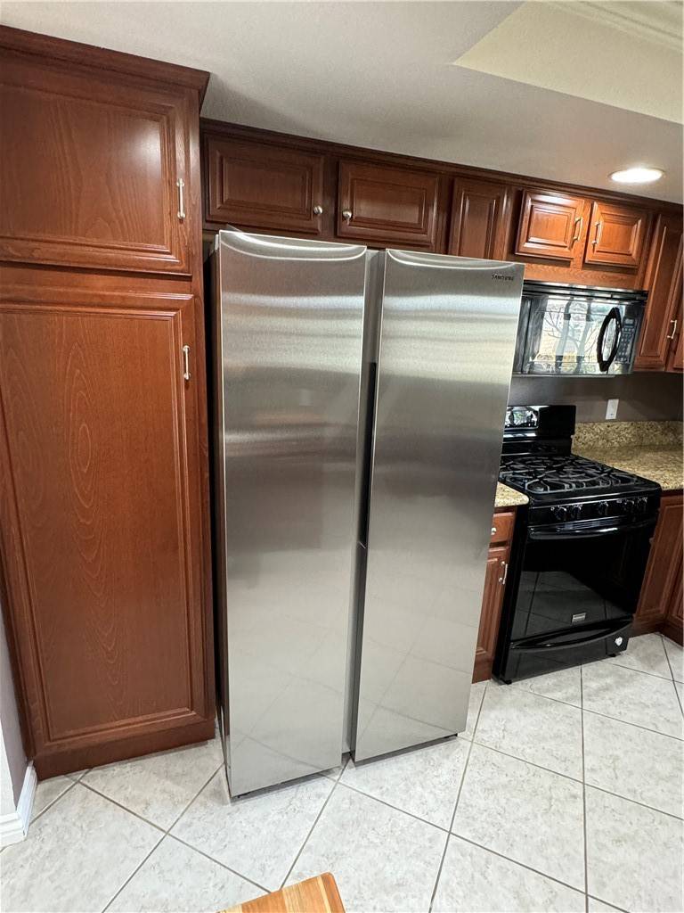 Buena Park, CA 90621,5429 Mead DR