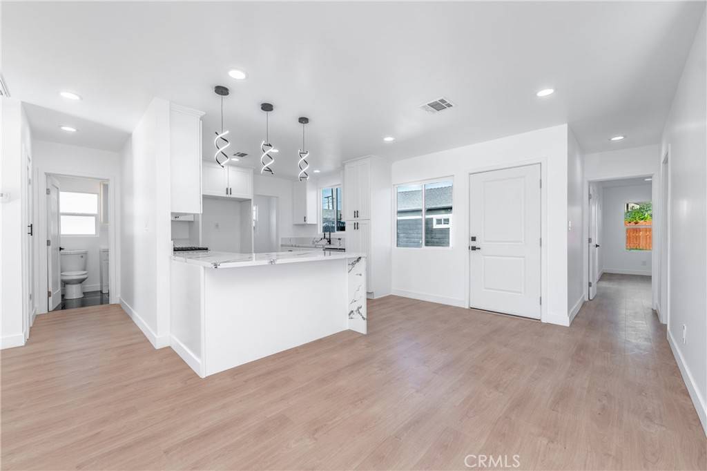 Gardena, CA 90247,1049 W 130th ST