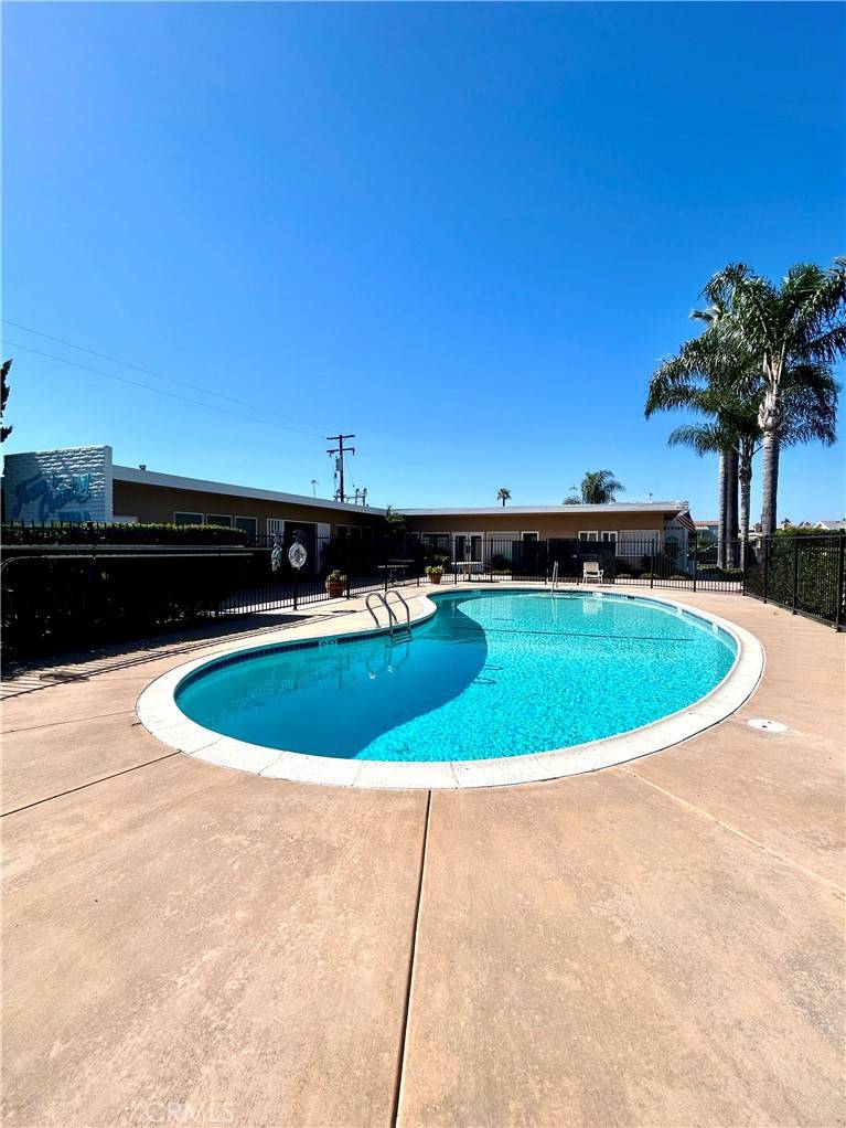 Santa Ana, CA 92703,3929 W 5th ST #80