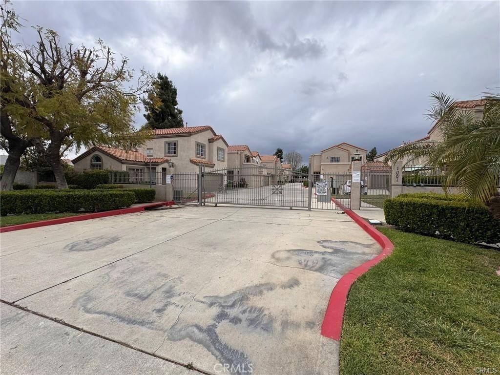 Pomona, CA 91766,1081 E Grand AVE #20