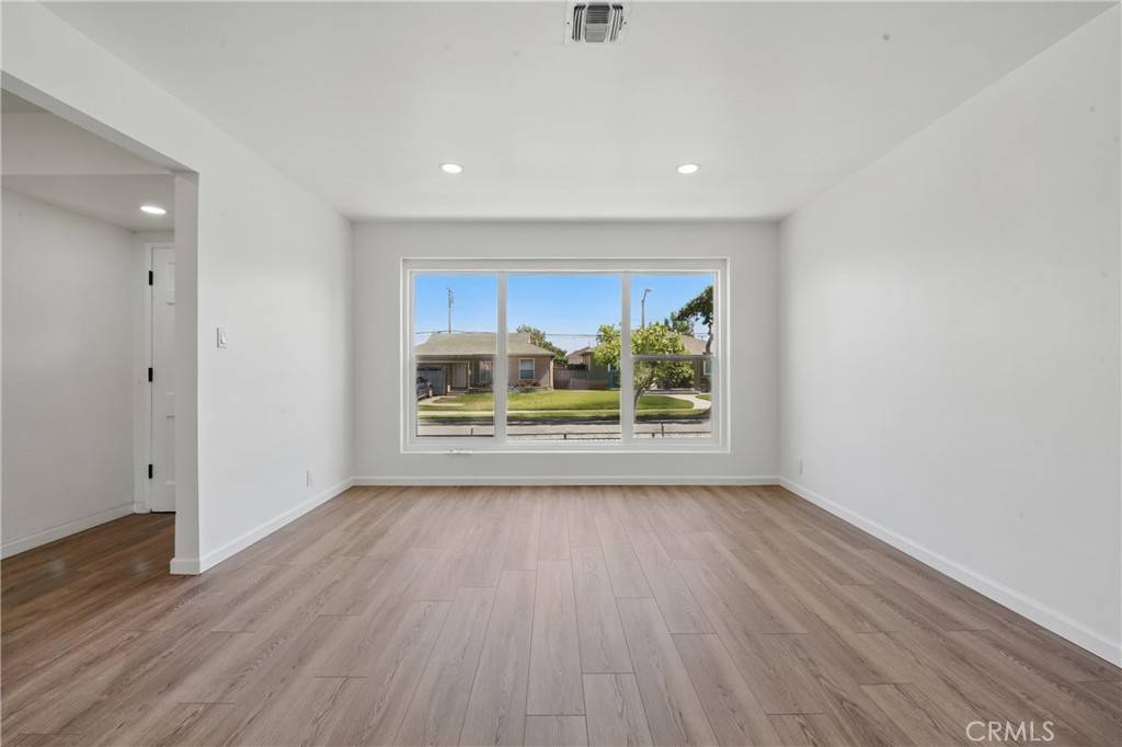 Compton, CA 90222,1509 W 138th ST