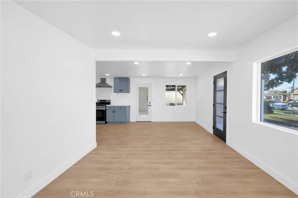 Lakewood, CA 90715,11874 206th ST