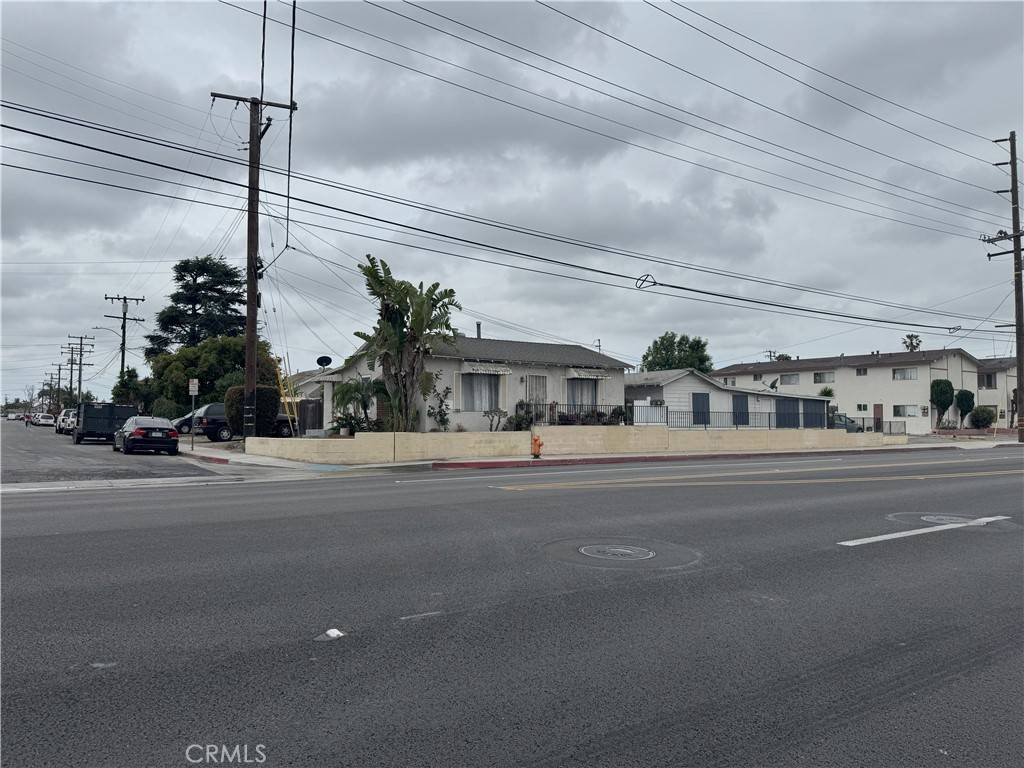 Stanton, CA 90680,7232 W Cerritos AVE