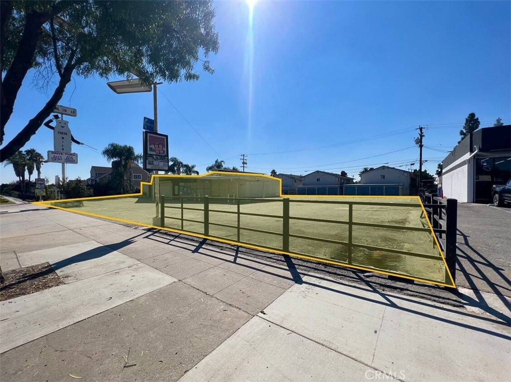 Pomona, CA 91767,1533 indian hill BLVD