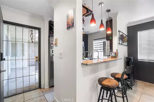 Long Beach, CA 90813,1566 Pine AVE #207A