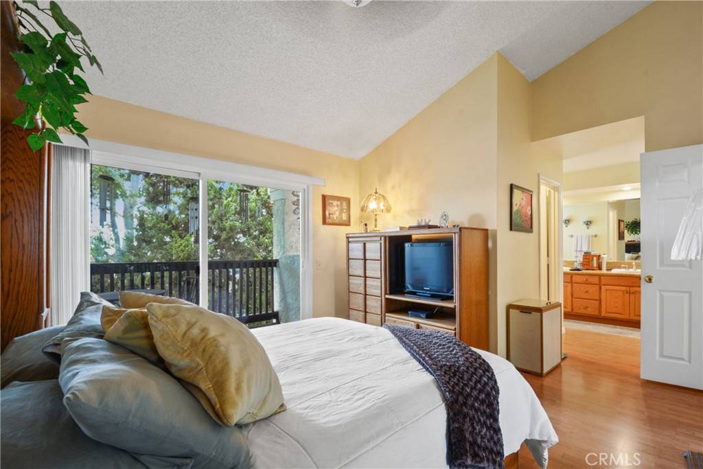 Ontario, CA 91762,1135 W Whittlers LN