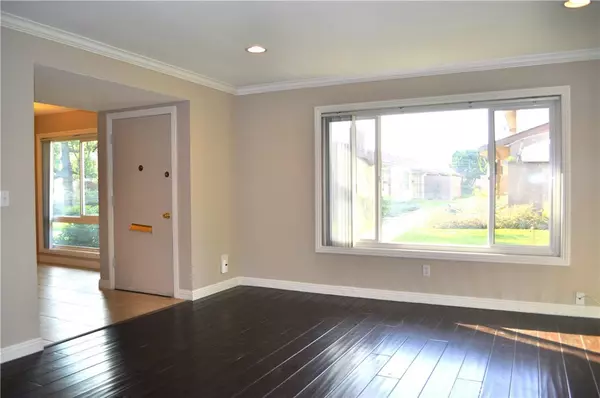 Tustin, CA 92780,12700 Newport AVE #36