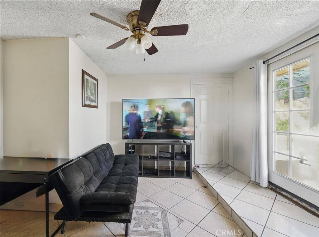 Sylmar, CA 91342,13355 Beaver ST
