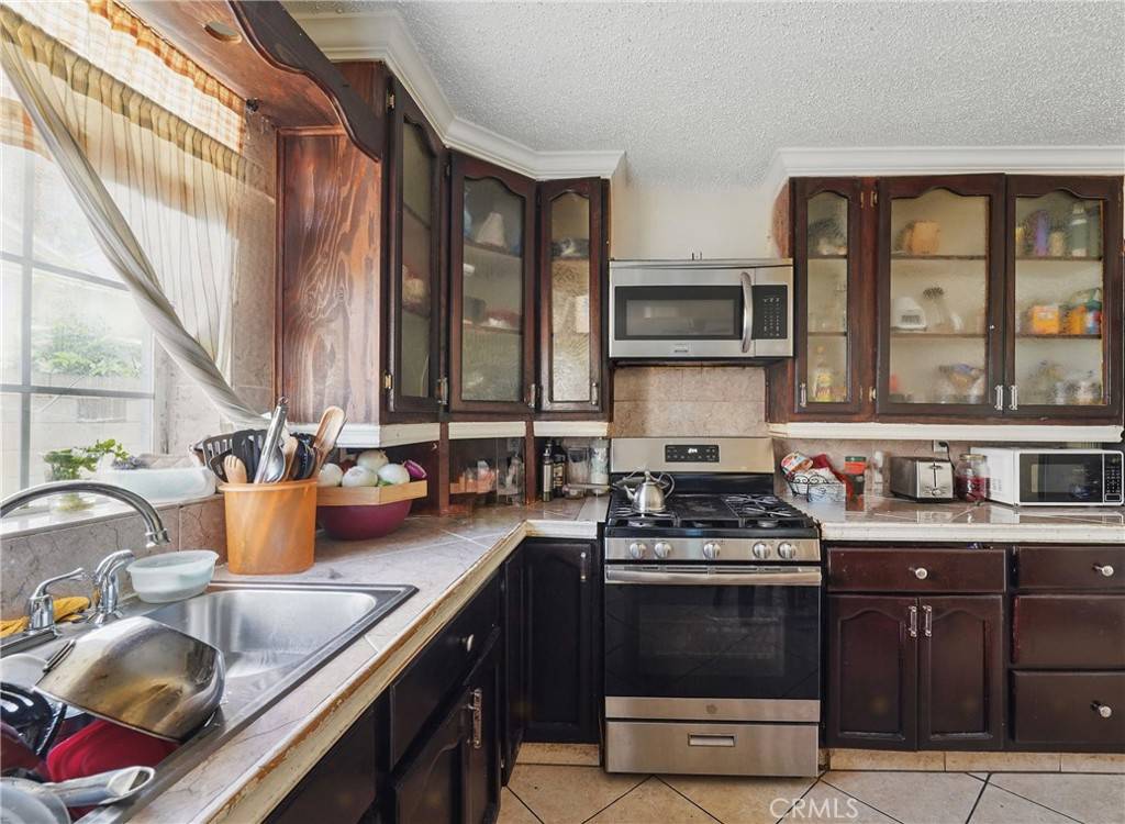 Sylmar, CA 91342,13355 Beaver ST