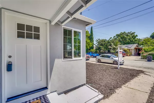 East Palo Alto, CA 94303,1221 Westminster AVE