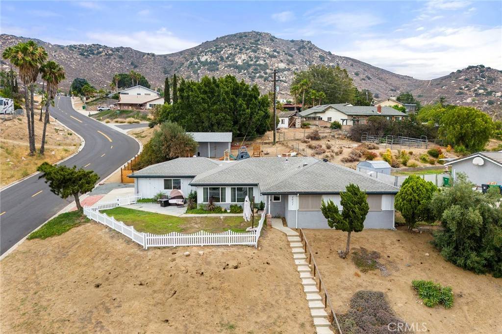 Norco, CA 92860,4021 Pikes Peak DR