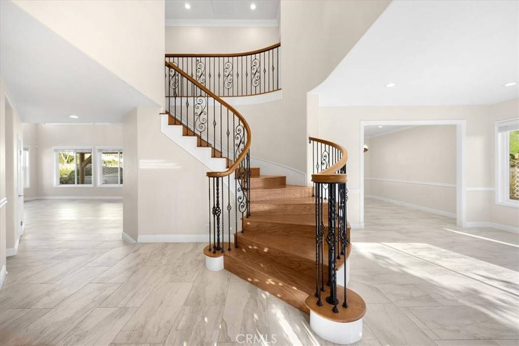 Yorba Linda, CA 92887,5420 Kodiak Mountain DR