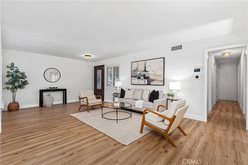 La Mirada, CA 90638,14797 Gardenhill DR
