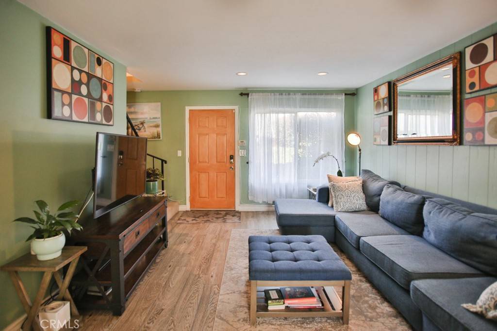 Yorba Linda, CA 92886,4502 Bates DR