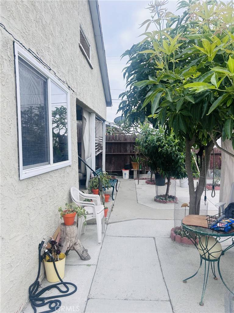 Paramount, CA 90723,15160 Pimenta AVE