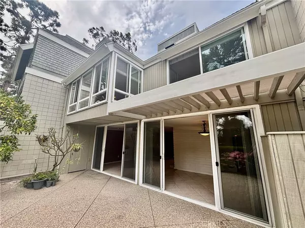 4162 Racquet Club DR, Huntington Beach, CA 92649