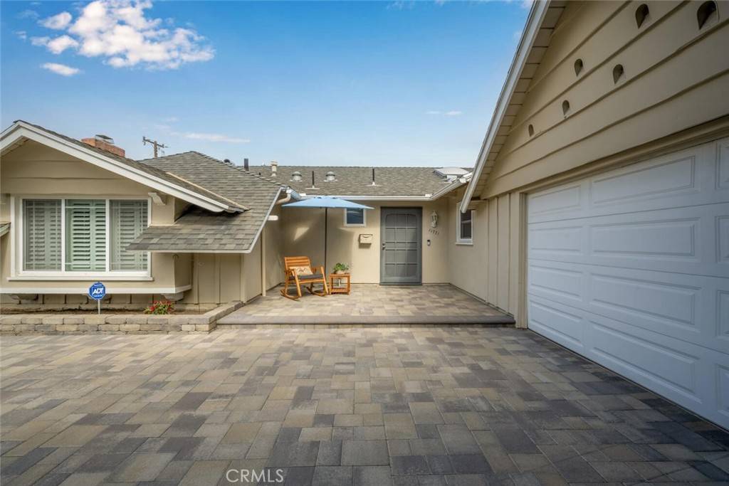Rossmoor, CA 90720,11771 Foster RD