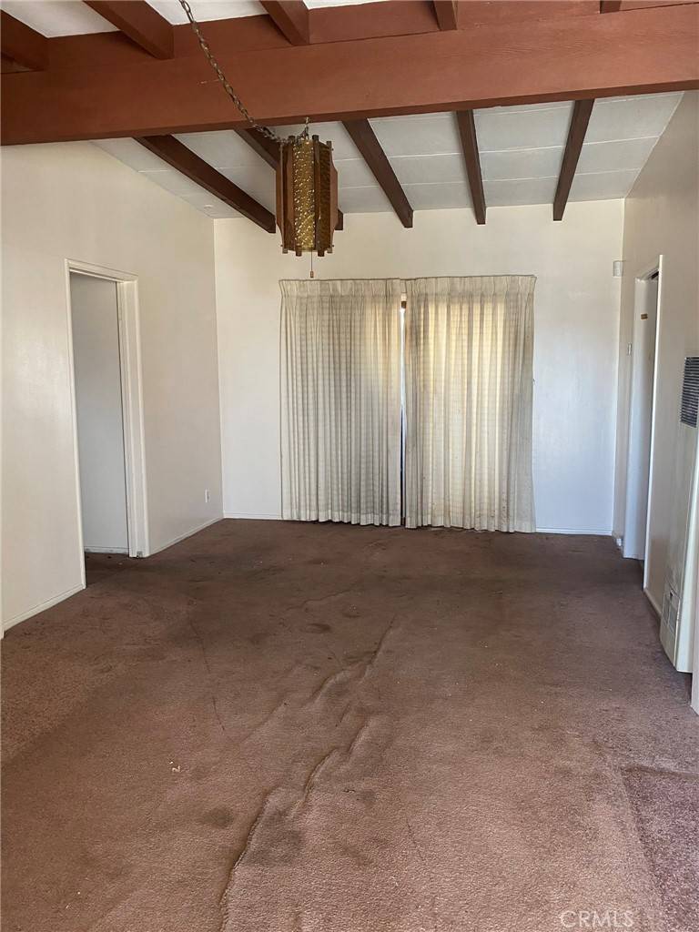 Compton, CA 90220,1713 W 165th ST