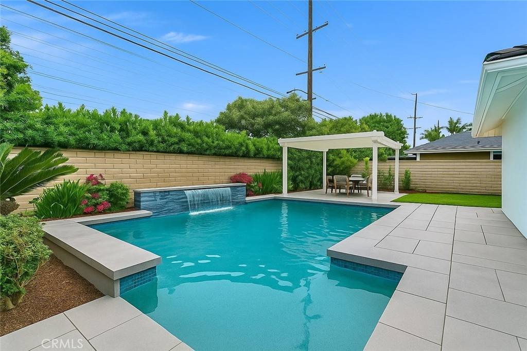9171 Regatta Drive, Huntington Beach, CA 92646