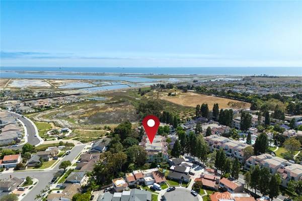 17202 Corbina LN #206,  Huntington Beach,  CA 92649