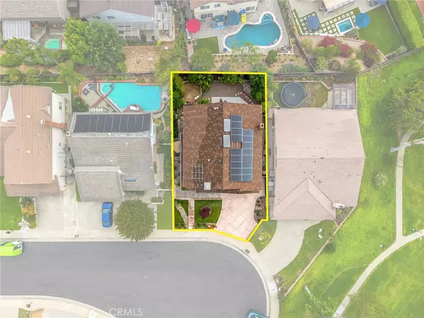 Brea, CA 92821,309 Roundtree CT