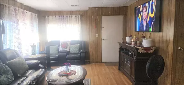 Long Beach, CA 90810,3595 Santa Fe #91