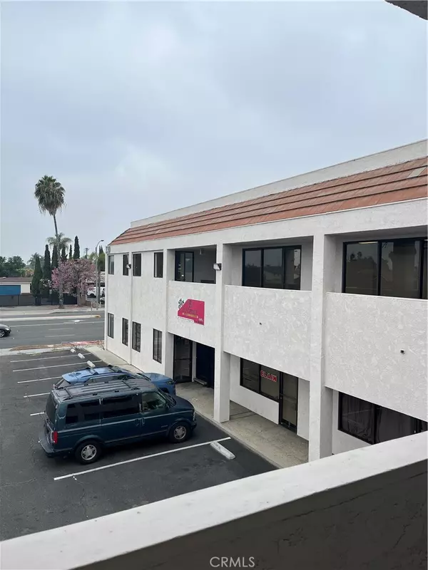 Anaheim, CA 92806,330 N State College BLVD