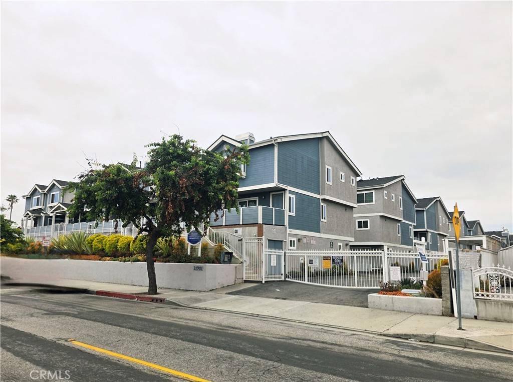 Carson, CA 90745,21901 Moneta AVE #21