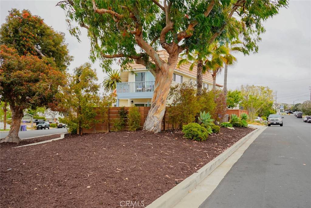 Redondo Beach, CA 90277,318 S Lucia AVE