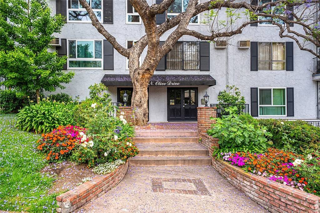1222 N Olive Dr #311, West Hollywood, CA 90069